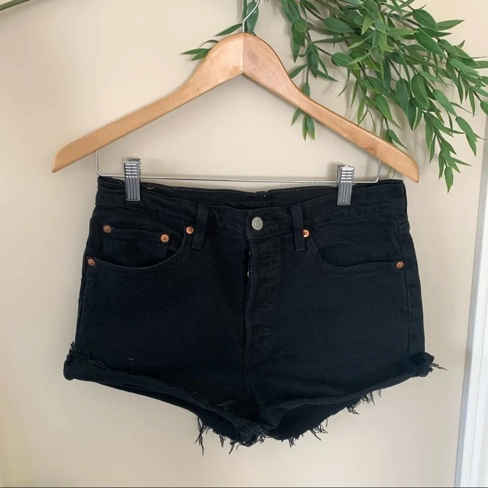Levis 501 Rolled up distressed jean‎ Shorts. Sz 28
